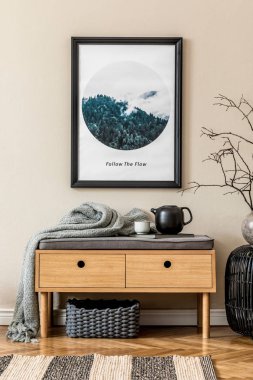 Modern apartmanın içinde ilginç bir çerçeve.