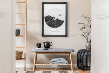 Modern apartmanın içinde ilginç bir çerçeve.