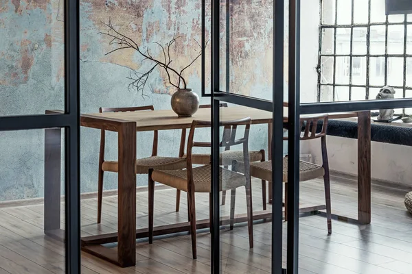 Kortárs Egyedi Design Asztal Modern Lakásban — Stock Fotó