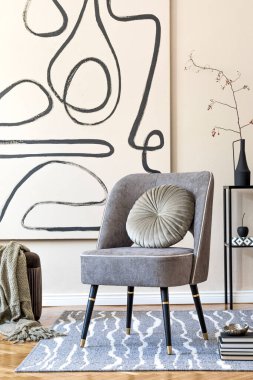 Stüdyoda çok şık bir koltuk. 