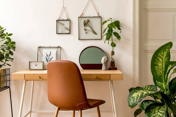 Mesa Beige Varios Detalles Diseño Interiores — Foto de Stock