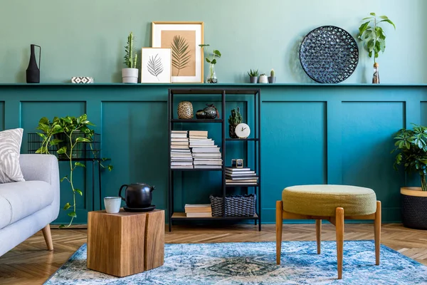 Salon Vert Avec Design Intérieur Confortable — Photo