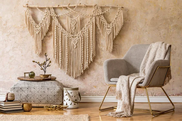 Sala Estar Oriental Elegante Com Poltrona Design Macrame Bonito Tapete — Fotografia de Stock