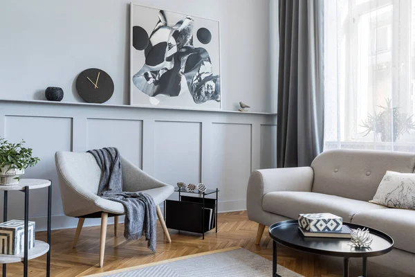 Interior Rumah Bergaya Skandinavia Ruang Tamu Dengan Desain Sofa Abu — Stok Foto