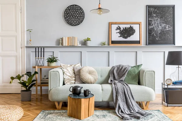 Elegante Diseño Interior Sala Estar Con Sofá Moderno Menta Consola —  Fotos de Stock