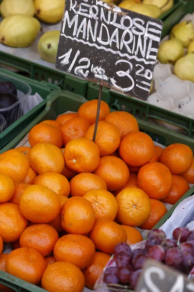 Mandarina a la venta — Foto de Stock