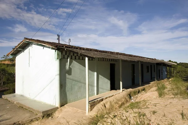 Fasada domu ubogich — Zdjęcie stockowe