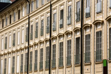 Prag eski şehir merkezinde tarihi binanın görünümü