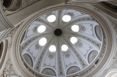 Viyana, Avusturya 29 Mayıs 2017 - Viyana Hofburg'ın kubbe iç parçası