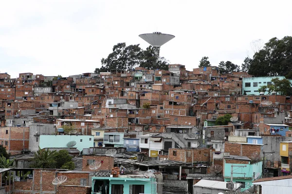 Favela, bairro de são paulo, brasil — Fotografia de Stock