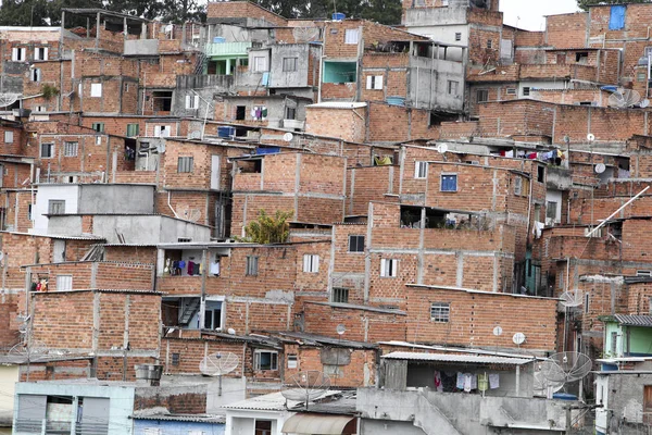 Favela, bairro de são paulo, brasil — Fotografia de Stock