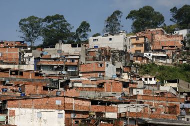 favellas, Sao Paulo yoksul bir mahallede barakalarda