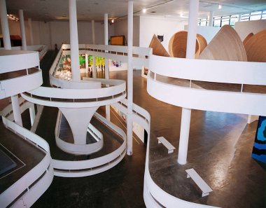 Sao Paulo, Brezilya - 03 Ağustos 2006 - Bienali'nde Vakfı oscar niemeyer sao paulo Brezilya'da bina