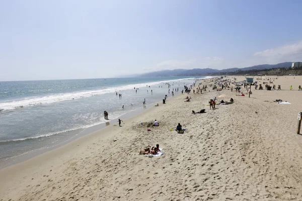 Santa Monica California Jun 2015 Widok Plaży Santa Monica Ludźmi — Zdjęcie stockowe