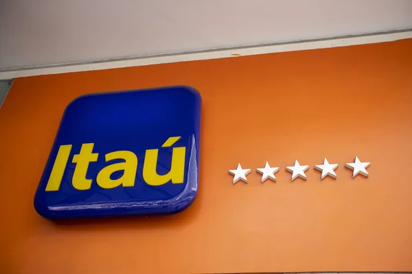 Logotipo do banco itau — Fotografia de Stock