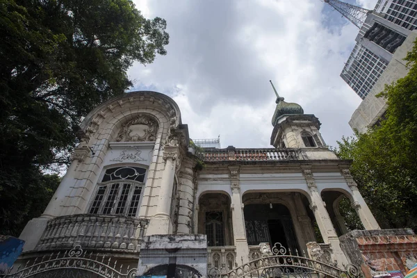 Antiguo palacio en la avenida Paulista — Foto de Stock