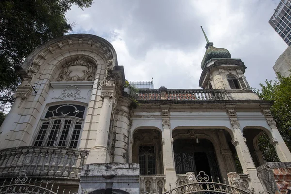 Oud paleis op Paulista Avenue — Stockfoto