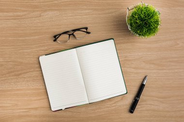 Üst kat ofis masası. Düz Yatık Çalışma Alanı