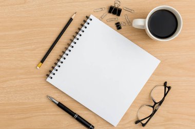 Üst kat ofis masası. Düz Yatık Çalışma Alanı