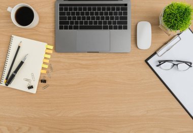 Üst Manzara Ahşap ofis masası. Düz Yatık Çalışma Alanı