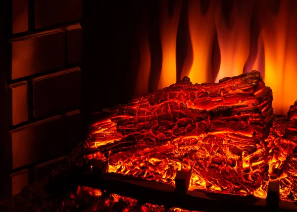 Chimenea Eléctrica Con Ladrillo Rojo Lado Izquierdo Fondo Negro — Foto de Stock