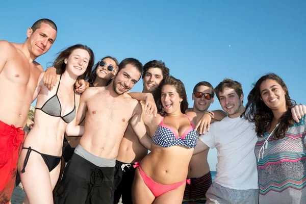 Vrienden in de zomer — Stockfoto