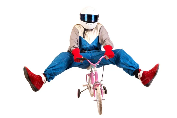 Racerförare med kid's cykel — Stockfoto