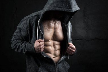 Adam büyük abs ile