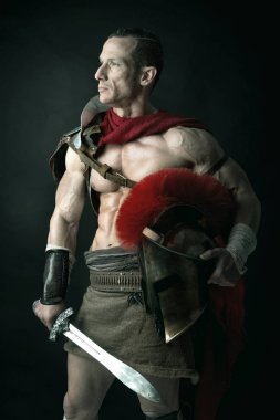 Eski asker veya gladyatör