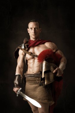 Eski asker veya gladyatör