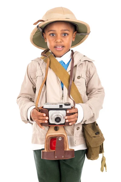 在 Safari 衣服的男孩 — 图库照片