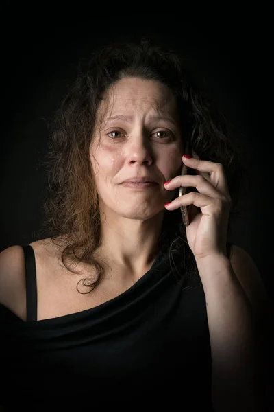 ผู้หญิงที่ตกเป็นเหยื่อของความรุนแรงในครอบครัว — ภาพถ่ายสต็อก