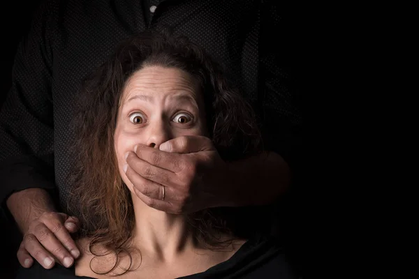 Donna vittima di violenza domestica — Foto Stock