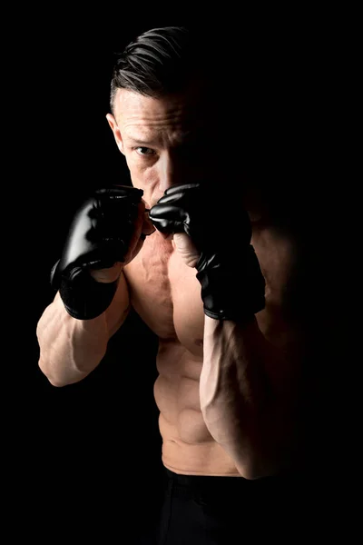 Atleta de MMA isolado — Fotografia de Stock
