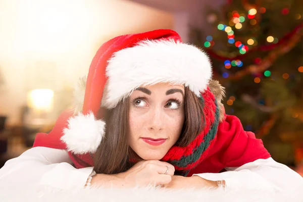 Chica en Navidad —  Fotos de Stock