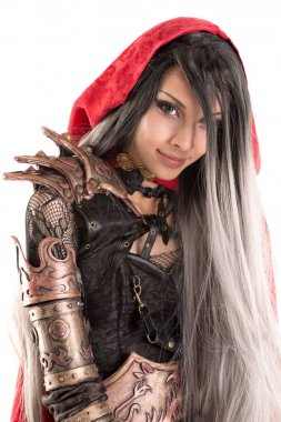 Koyu kırmızı başlıklı kız