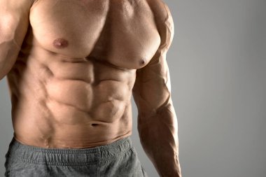 Adam büyük abs ile