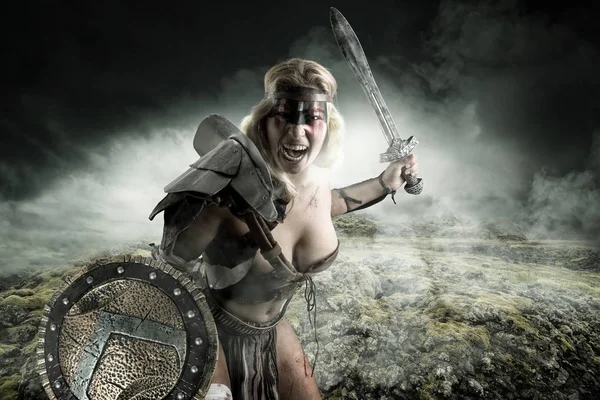 Donna gladiatrice / Antica guerriera — Foto Stock