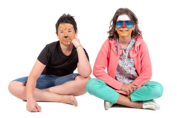 Enfants avec peinture sur le visage — Photo