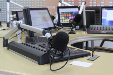Radyo istasyonu. Mikrofon bir kayıt stüdyosu