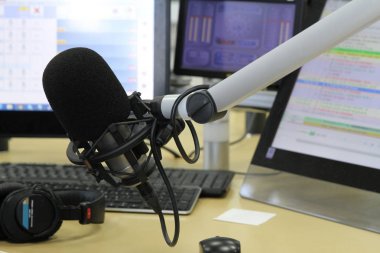 Radyo istasyonu. Mikrofon bir kayıt stüdyosu