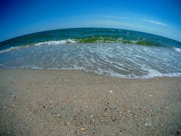 Spiaggia e onde sul Mar Nero, Odessa — Foto Stock