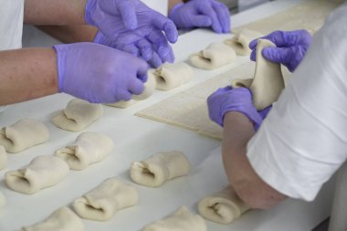 Ekmek yapım süreci.