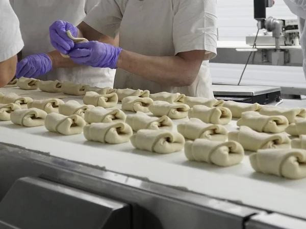 Ekmek yapım süreci.