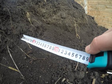 Bina rouletteon, açık havada. Arazi üzerinde inşaat rulet.