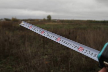 Bina rouletteon, açık havada. Arazi üzerinde inşaat rulet.