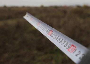 Bina rouletteon, açık havada. Arazi üzerinde inşaat rulet.