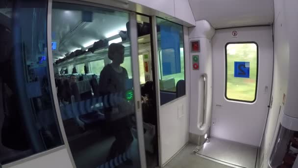 Nsanlar Tren Içinde Yüksek Bir Hızda Seyahat Kiev Ukrayna Ekim — Stok video