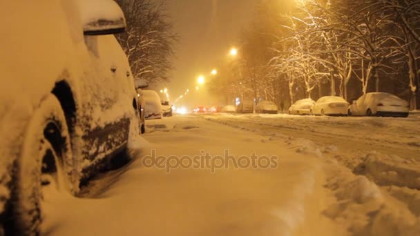 Snowfall Evening Streets Blur Specifically Enhance Movement — Stock Video