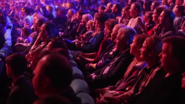 Kiew März 2018 Ukraine Die Zuschauer Saal Verfolgen Ein Konzert — Stockvideo